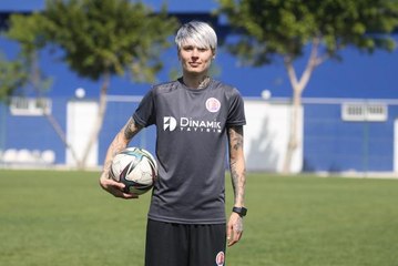 Rusya'dan ayrılan Ukraynalı milli futbolcu, kariyerine 1207 Antalyaspor'da devam ediyor