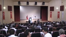 Sağlık Bakanı Koca, Adıyaman'da tıp fakültesi öğrencileriyle buluştu