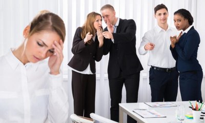 دراسات تثبت ان الرجال اكثر ثرثرة من النساء