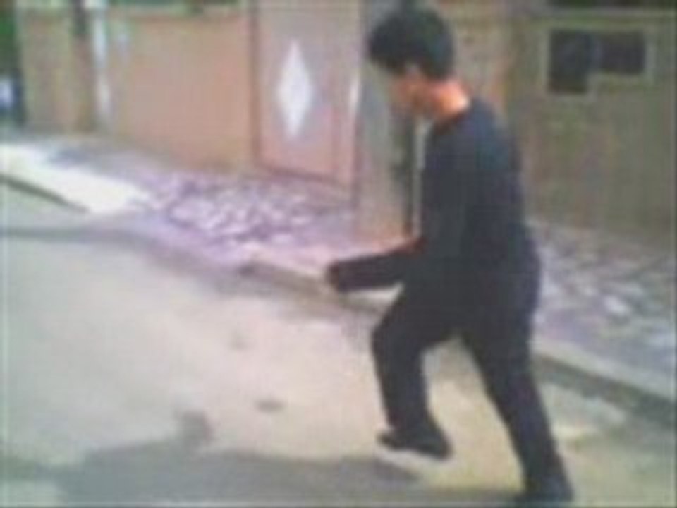 ELECTRO AND JUMPSTYLE DUO FROM MORROCO