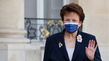 GALA VIDEO - “La pleurnicherie, c’est indécent !” : Roselyne Bachelot cash chez Elizabeth Martichoux