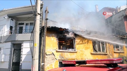 Binada aynı gün iki kez yangın çıktı, mahalleli ateş püskürdü! “O zaman biz yıkalım”