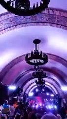 Depois de abrigo, estação de metro de Kyiv acolhe concerto solidário