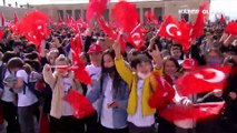 İlk tören çocuklarla Anıtkabir'de