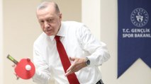 Erdoğan masa tenisi oynadı