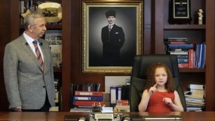 Mansur Yavaş, 23 Nisan'da koltuğunu konuşma engelli Esila'ya bıraktı! Esila'nın ilk kararı: Güne şiirle başlanacak