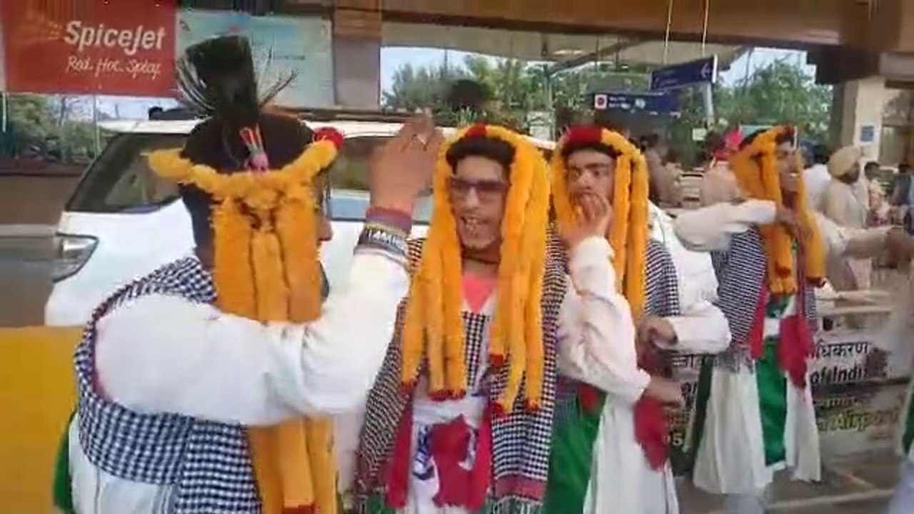 AAP WORKERS DANCE
