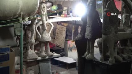 Son dakika haberi: Afgan göçmen çöpten topladığı atıklarla kazan dairesinde heykel yapıyor