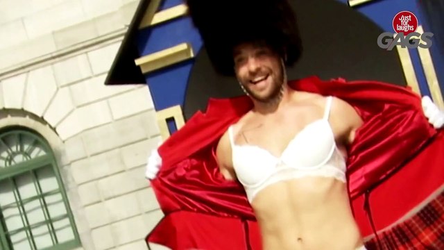 Royal Guard Flashes Tourists - Just For Laughs Gags Compilation