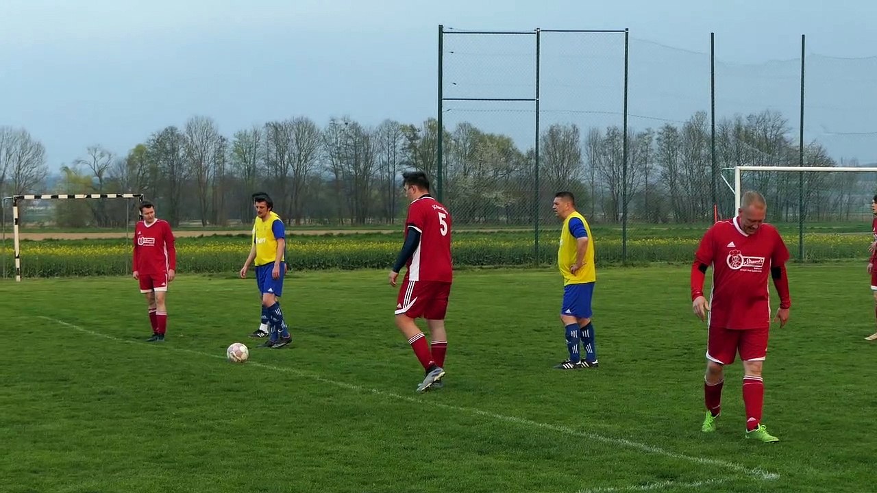 Strafstoßtor von Esmir Muratovic im Spiel des SC Rosdorf III gegen HarzTor III.