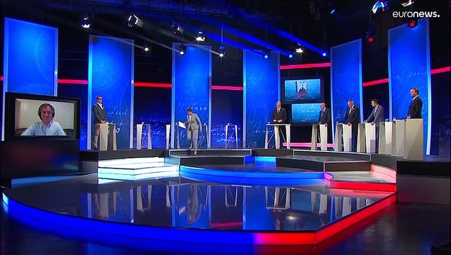 Представители оппозиционных партий покинули дебаты в знак протеста