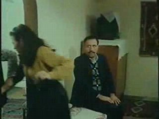 Boynu Bükük Küheylan - Kemal Sunal'dan karı dayağı :)