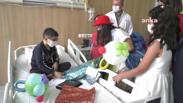 Ankara Şehir Hastanesi Fizik Tedavi ve Rehabilitasyon Bölümü'nde 23 Nisan Coşkusu... Başhekim Yaşar: Hepsi Çok Mutlu Olsun, Dünyaları Güzelleşsin