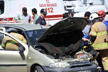 İzmir 'de trafik kazası: 4 yaralı