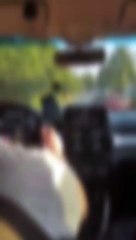 Mulher é xingada e agredida por motorista de aplicativo