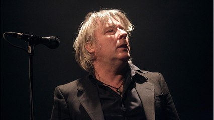 GALA VIDEO - Mort du chanteur Arno : ses confidences sur sa vie amoureuse