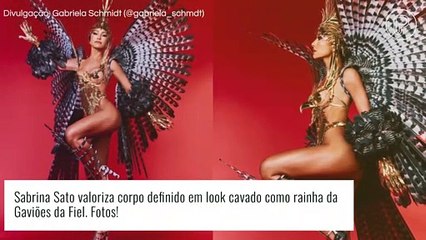 Sabrina Sato usa look cavado em fantasia de pássaro na Gaviões e inicia maratona de Carnaval: 'Paixão'