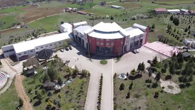 Bilecik Şeyh Edebali Üniversitesi mobilya ihtiyacını kendi atölyesinden karşılıyor