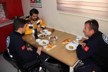 Herkes oruç açarken onlar hayat kurtarıyor