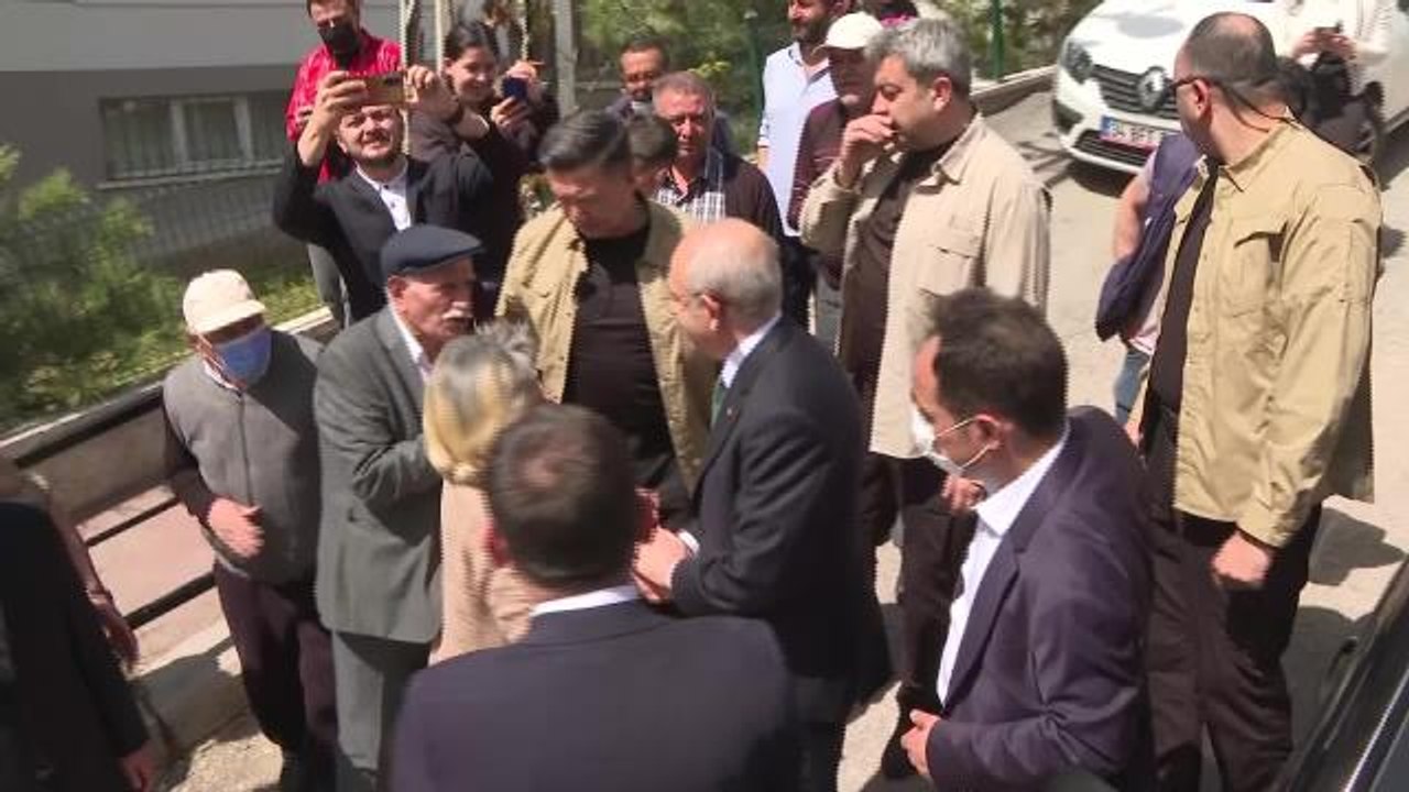 Kılıçdaroğlu'nun Ziyaret Ettiği Evinin Elektiriği Kesik Olan Gültepe: "Erdoğan'a Gidip Ne Yapacağım; Yeri Sıcak, Suyu Var, Yemeği Var"