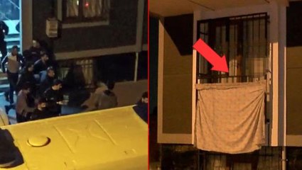 3 çocuğunun gözü önünde katledildi! Komşuları, perdedeki kanlı el izini çarşafla kapadı