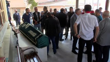 SARIYER'DE BİR KUYUDA CENAZESİ BULUNAN TEMİZLİK GÖREVLİSİ DEFNEDİLDİ