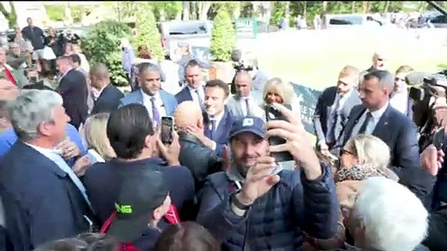 شاهد: إيمانويل ماكرون ومارين لوبن يدليان بصوتيهما في الجولة الثانية من انتخابات الرئاسة الفرنسية