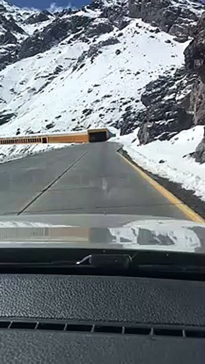 nieve en la alta montaña de mendoza