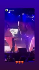 David Carreira e Carolina Carvalho cantam juntos em concerto