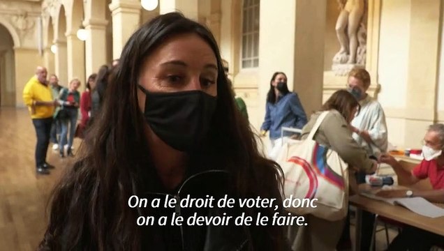Présidentielle: paroles d'électeurs à Lyon et Marseille
