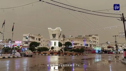 أجواء مغبرة وأمطار في الطرة بلواء الرمثا الأحد