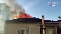 Ataşehir'de apartmanın çatısı alev alev yandı, mahalleli sokağa döküldü