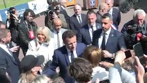 Projeções indicam reeleição de Macron na França