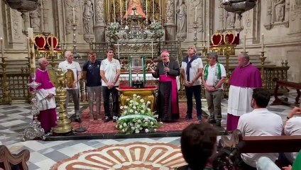 Ofrenda Floral a la Virgen de los Reyes del Betis