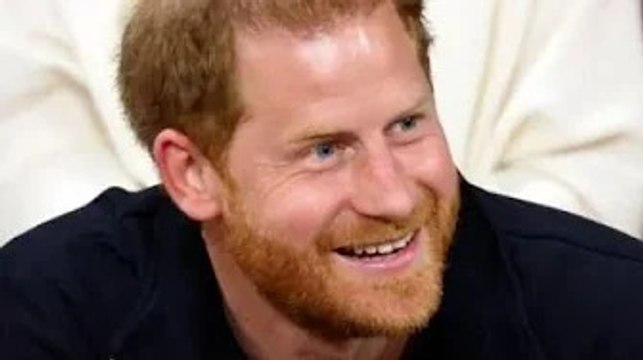Le prince Harry dit qu'il est «condamné» alors qu'il se moque de la calvitie lors des jeux Invictus