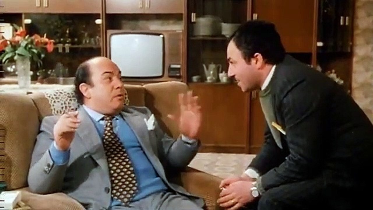 Lino Banfi  scene migliori dal film Al bar dello sport - scena alfetta