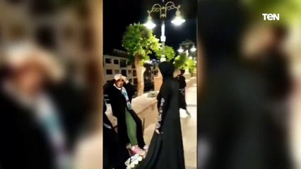 بالعبايات عقب التراويح ...فتيات الأقصر يمارسن التزلج "رول سكيت" على كورنيش النيل