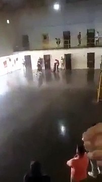 Se pelearon a cuchillazos en la cárcel