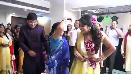 सगाई वाले दिन किया दूल्हे दुल्हन ने जबरदस्त डांस