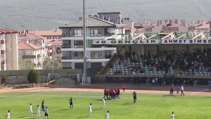 Amatör maçta kavga çıktı