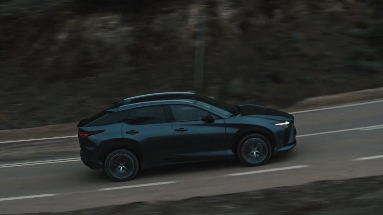 Der neue Lexus RZ 450e - Die Lexus Driving Signature
