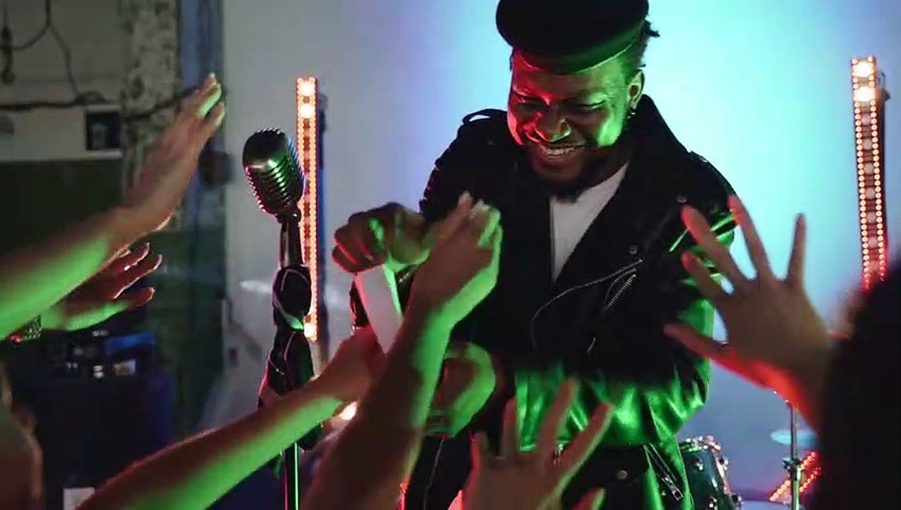 @Mike Tyson Puts Hands On A Drunk Passenger on The Plane...AND GUESS WHO IS MAD-