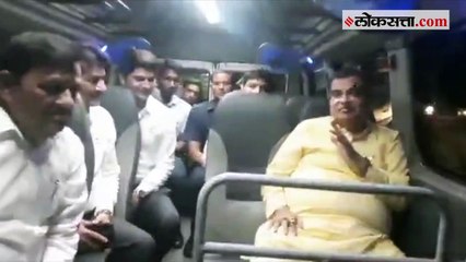 केंद्रीय मंत्री नितीन गडकरींनी केला इलेक्ट्रिक बसने प्रवास