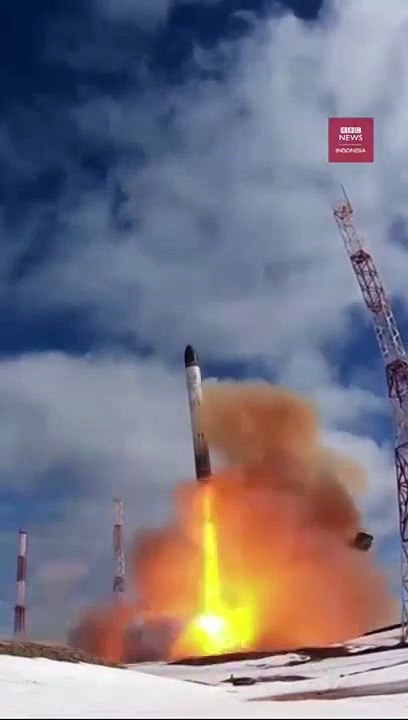 Momen Rusia Uji Coba Peluncuran Rudal Balistik Antar Benua