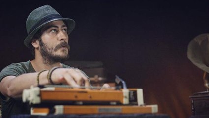 "Beta" lakabıyla bilinen ünlü rapçi Berk Bayındır, 8. kattaki evinin camından düşerek öldü