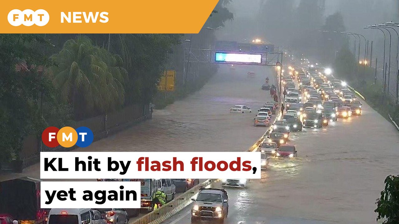 Several roads in KL inundated by floodwaters, motorists caught in massive traffic jams