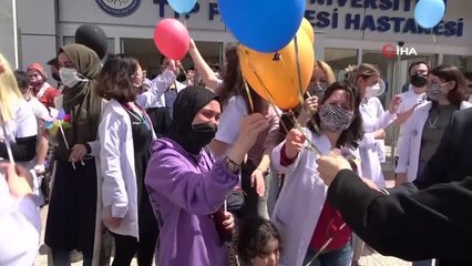 Uludağ Üniversitesi'nde balonlar hasta çocuklar için gökyüzüyle buluştu