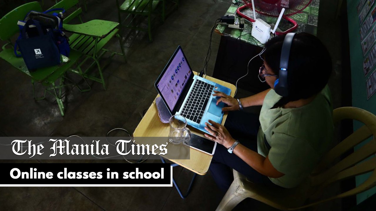 Online classes in school