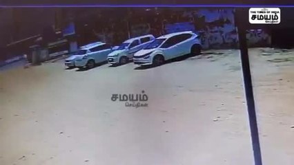 Tải video: பதற வைக்கும் சிசிடிவி காட்சிகள்; கார் கண்ணாடியை உடைத்து பணத்தை திருடும் நபர்கள்!