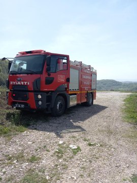 Son dakika... Bolu Dağı'nda seyir halindeyken yanan otomobilden atlayan sürücü yaralı kurtuldu
